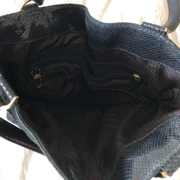 Cole Haan Carryall Shoulder Bag - LIKE-NEW - Picture 3 of 3